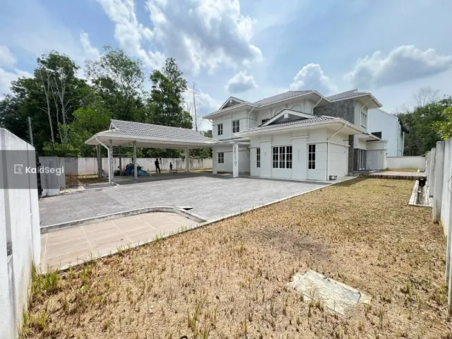 "Bungalow Baru Facing Open @ Bukit Mahkota Kajang: Tanah 8,000sqft & Private Pool Menanti Anda!"