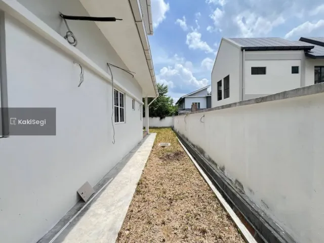 "Bungalow Baru Facing Open @ Bukit Mahkota Kajang: Tanah 8,000sqft & Private Pool Menanti Anda!"
