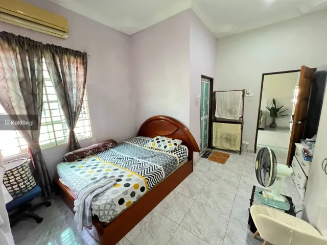 "Impian Rumah Setingkat Luas Jadi Kenyataan! Bungalow Cantik di Kampung Sri Gombak Indah, Batu Caves – Harga RM750k Nego, Ruang Maksimum Untuk Keluarga!"