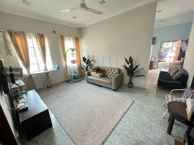 "Impian Rumah Setingkat Luas Jadi Kenyataan! Bungalow Cantik di Kampung Sri Gombak Indah, Batu Caves – Harga RM750k Nego, Ruang Maksimum Untuk Keluarga!"
