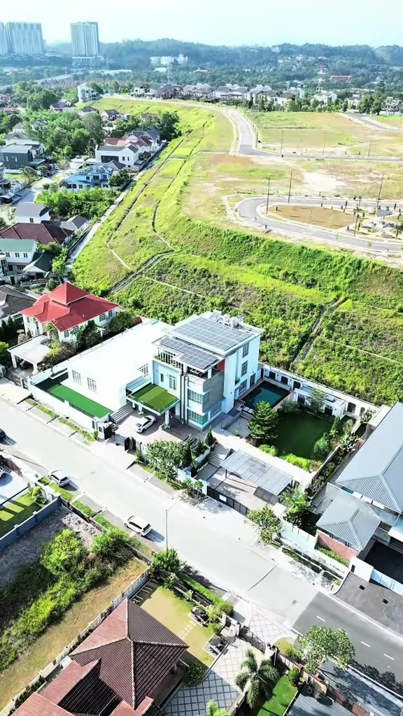 Putra Hill Bangi: Banglo Mewah Eksklusif 18,000 sqft Freehold Untuk Dijual